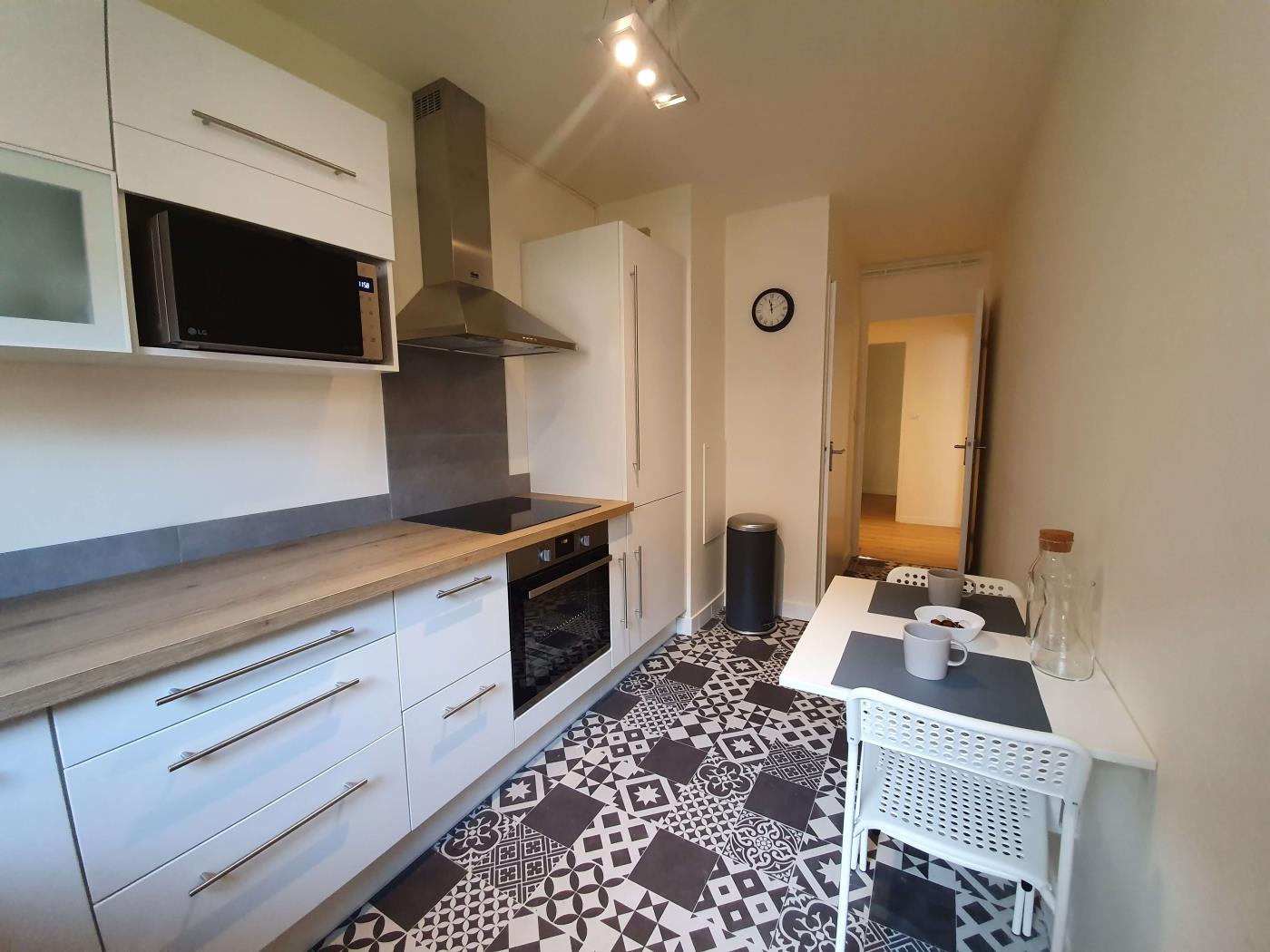 BELEPOK, Vieux Lille, 2 chambres, parking, 4 pers in Lille