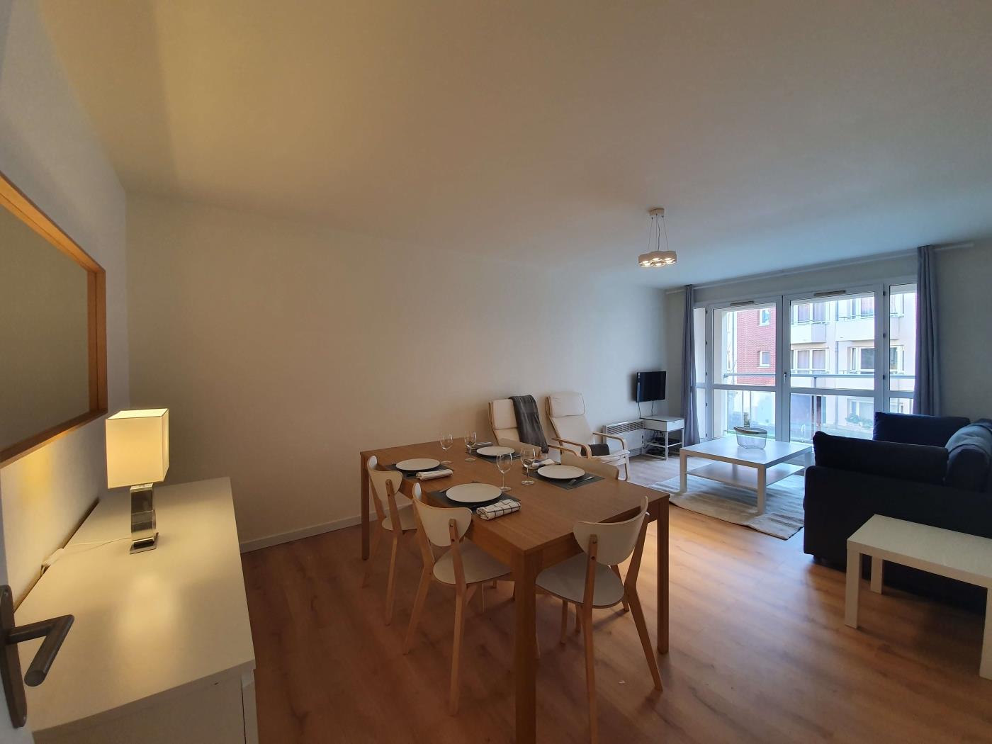 BELEPOK, Vieux Lille, 2 chambres, parking, 4 pers in Lille