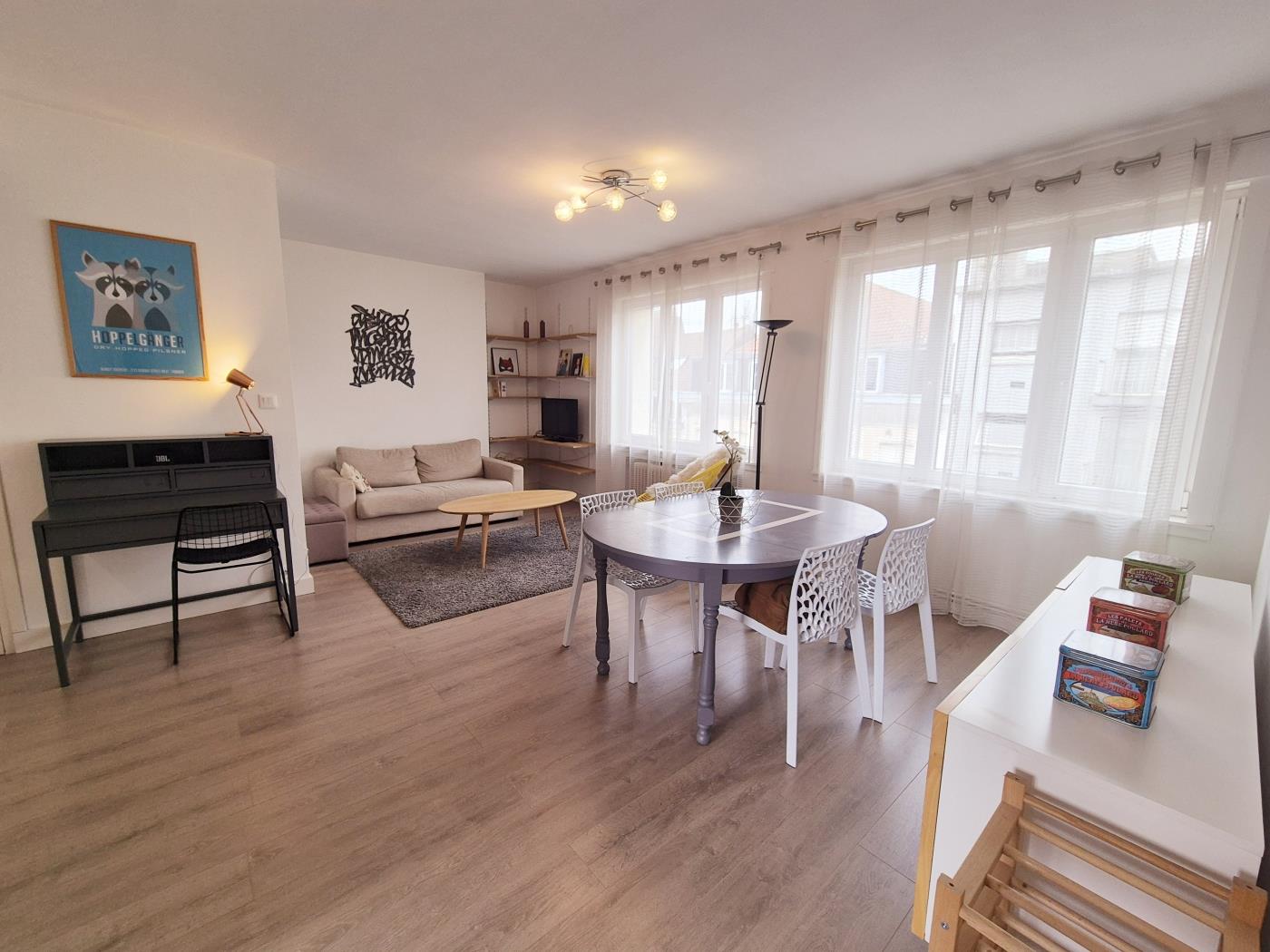 SKYLINE, Centre ville, 3 chambres, parking, 6pers in Lille