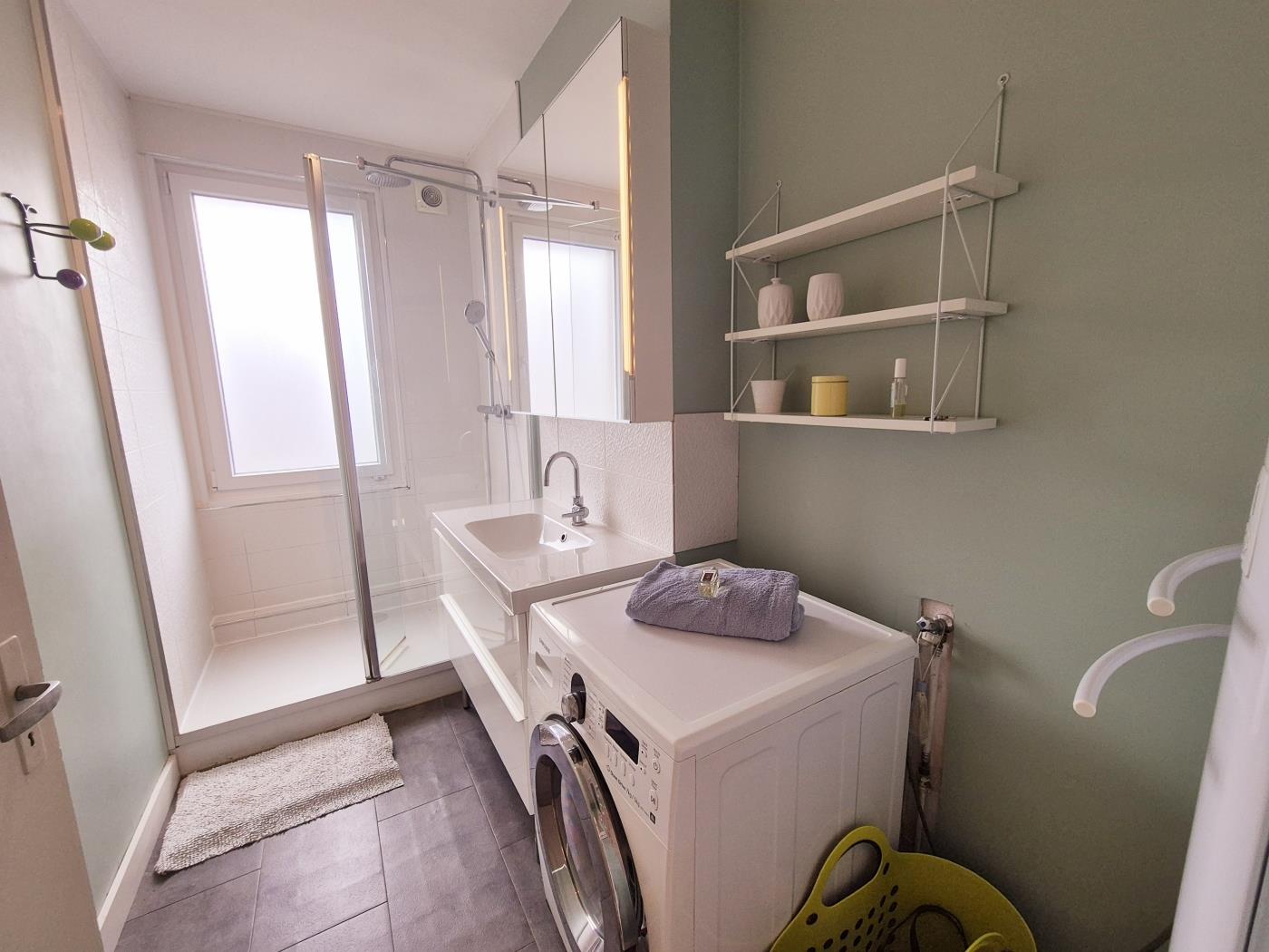 SKYLINE, Centre ville, 3 chambres, parking, 6pers in Lille
