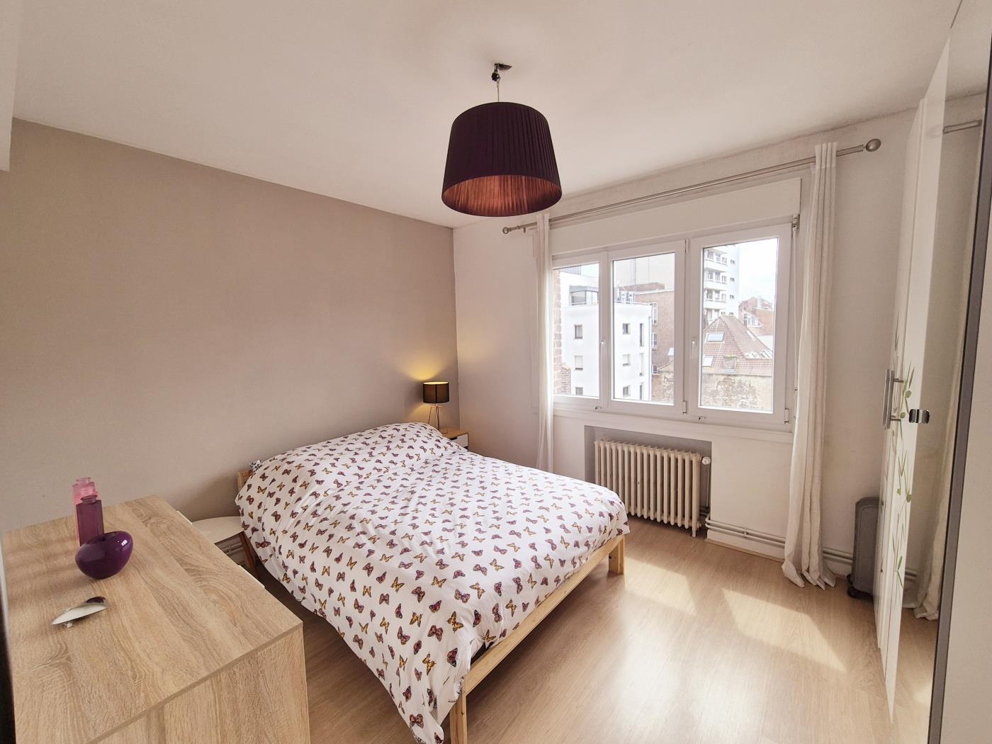 SKYLINE, Centre ville, 3 chambres, parking, 6pers in Lille